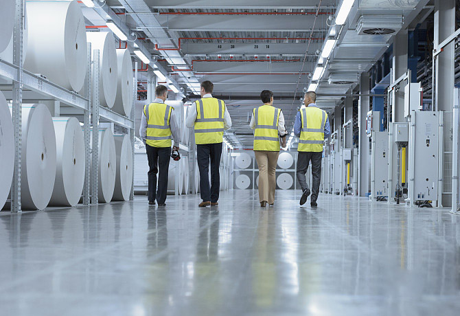 直銷(xiāo)，性?xún)r(jià)比更高